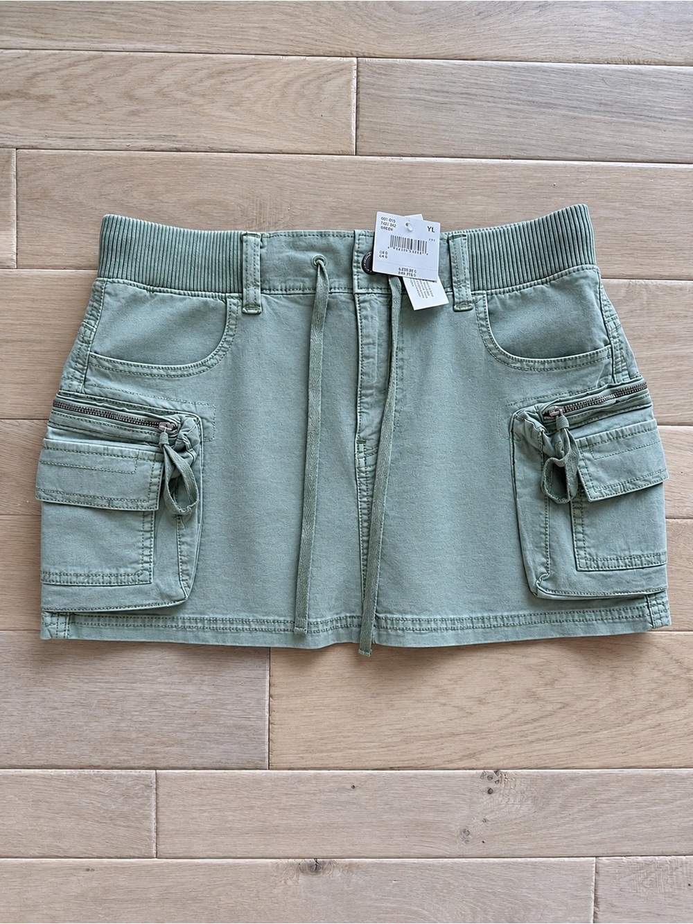 American Eagle Outfitters Olive Green stretch Cargo Mini Skirt NWT built in shor